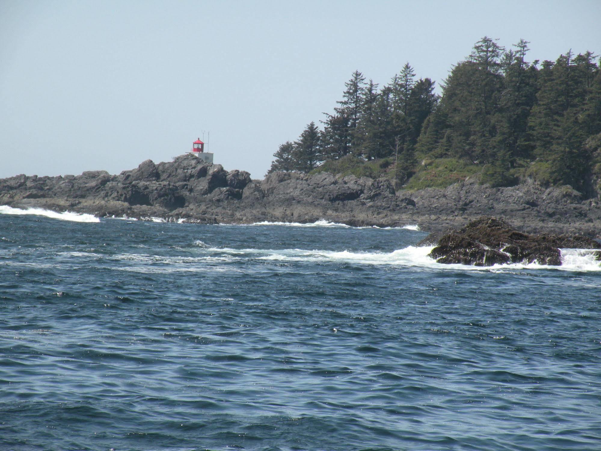 Pacific Drift Inn Ucluelet Exterior foto